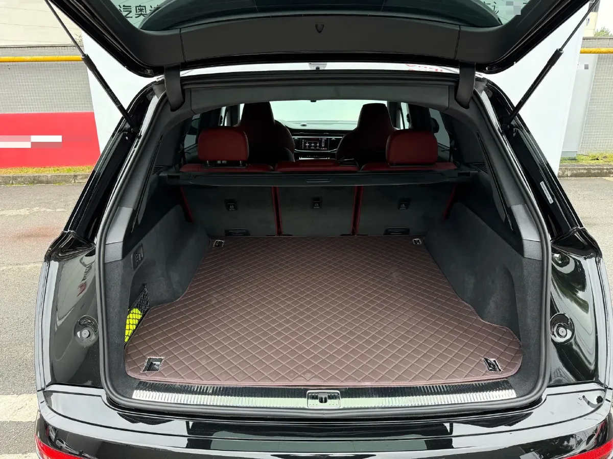 2024 Audi SQ7 4.0T 507HP V8 8AT,autocango,china used car exporter,china ev exporter,chinese used car exporter,chinese used ev exporter