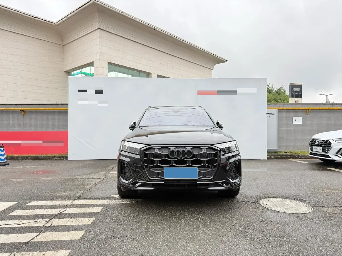 2024 Audi SQ7 4.0T 507HP V8 8AT,autocango,china used car exporter,china ev exporter,chinese used car exporter,chinese used ev exporter