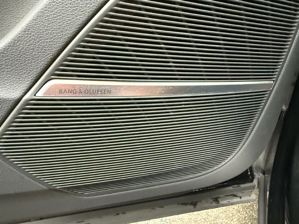 2024 Audi SQ7 4.0T 507HP V8 8AT,autocango,china used car exporter,china ev exporter,chinese used car exporter,chinese used ev exporter