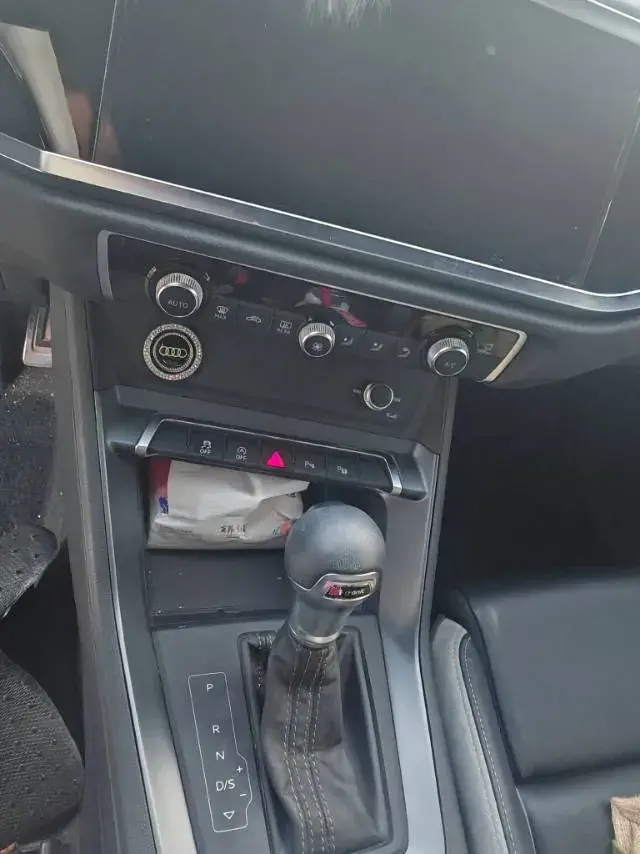 2024 AUDI Q2L thumbnail 4