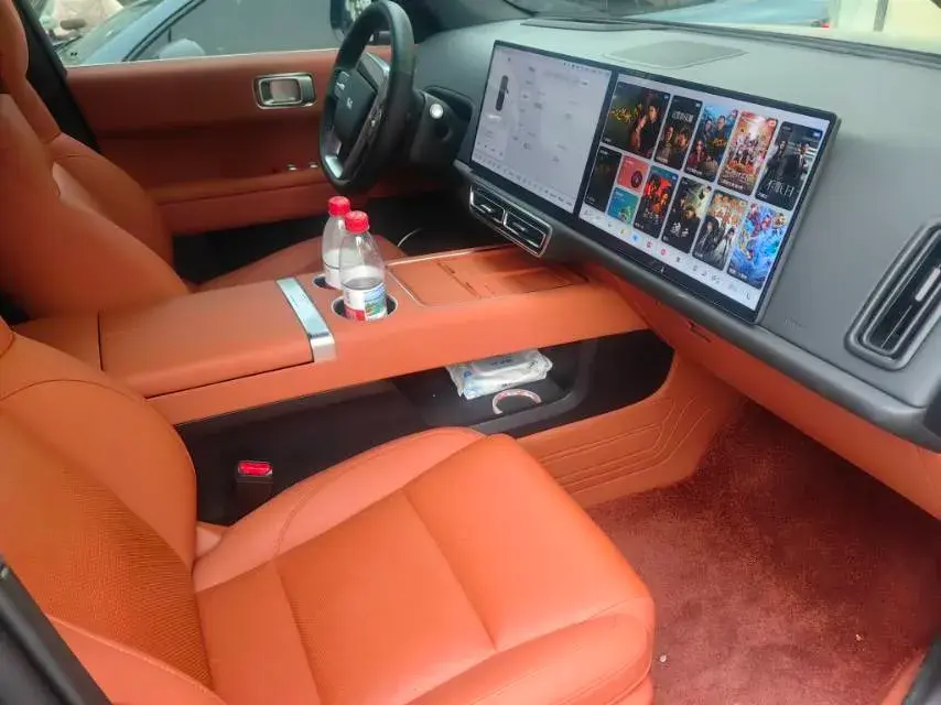 2024 LI L6 thumbnail 2