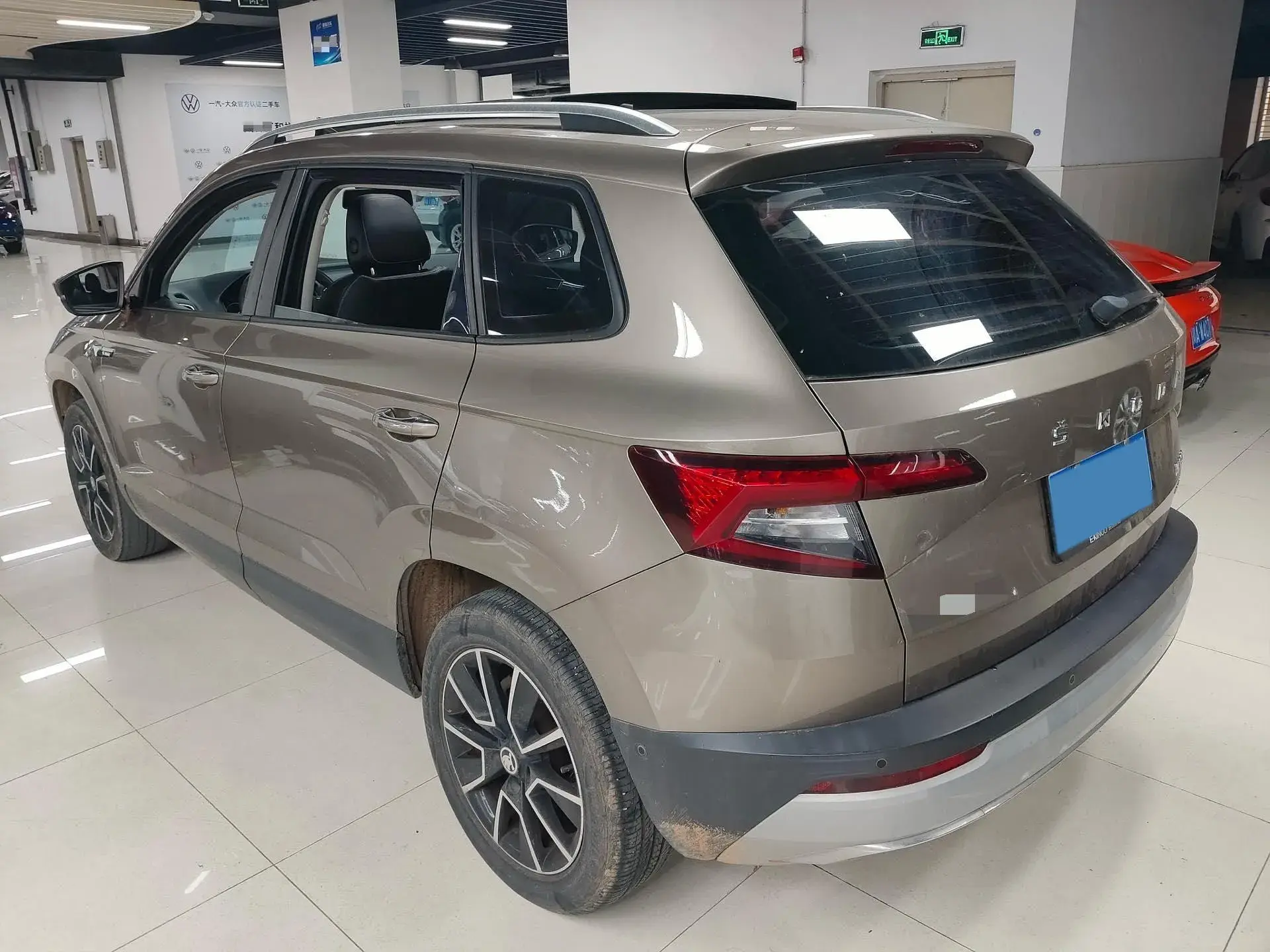 2019 SKODA KAROQ thumbnail 3