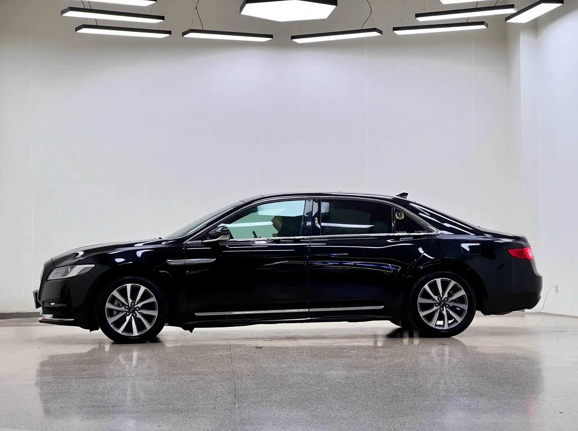 2018 LINCOLN CONTINENTAL thumbnail 3