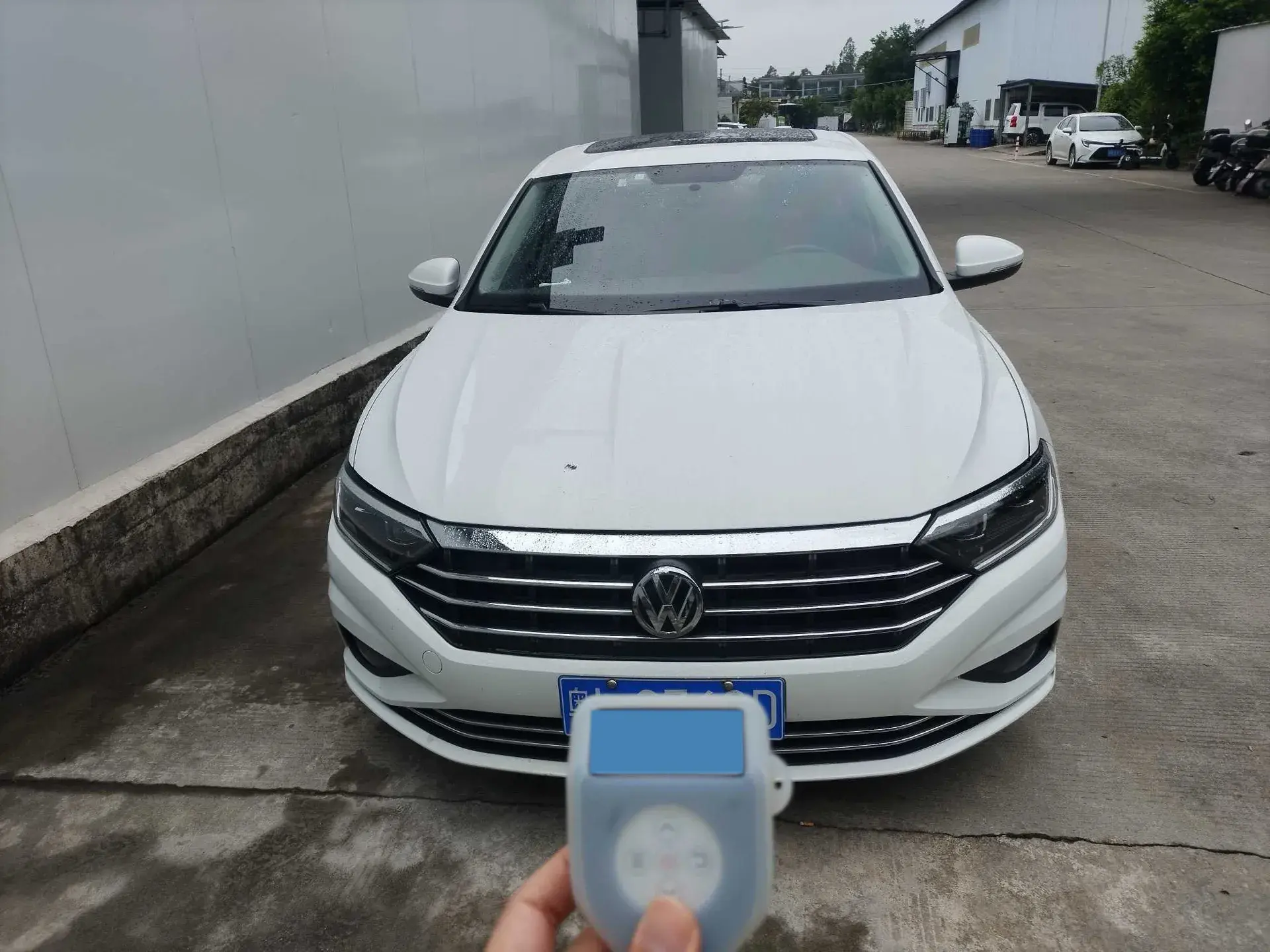 2020 VOLKSWAGEN SAGITAR thumbnail 2