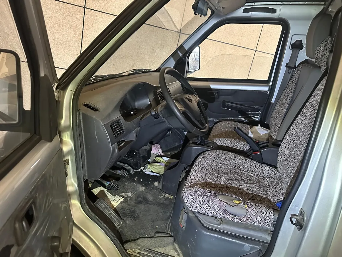 2020 WuLing RongGuang Mini Truck Special 1.5L 99HP L4 5MT,autocango,china used car exporter,china ev exporter,chinese used car exporter,chinese used ev exporter