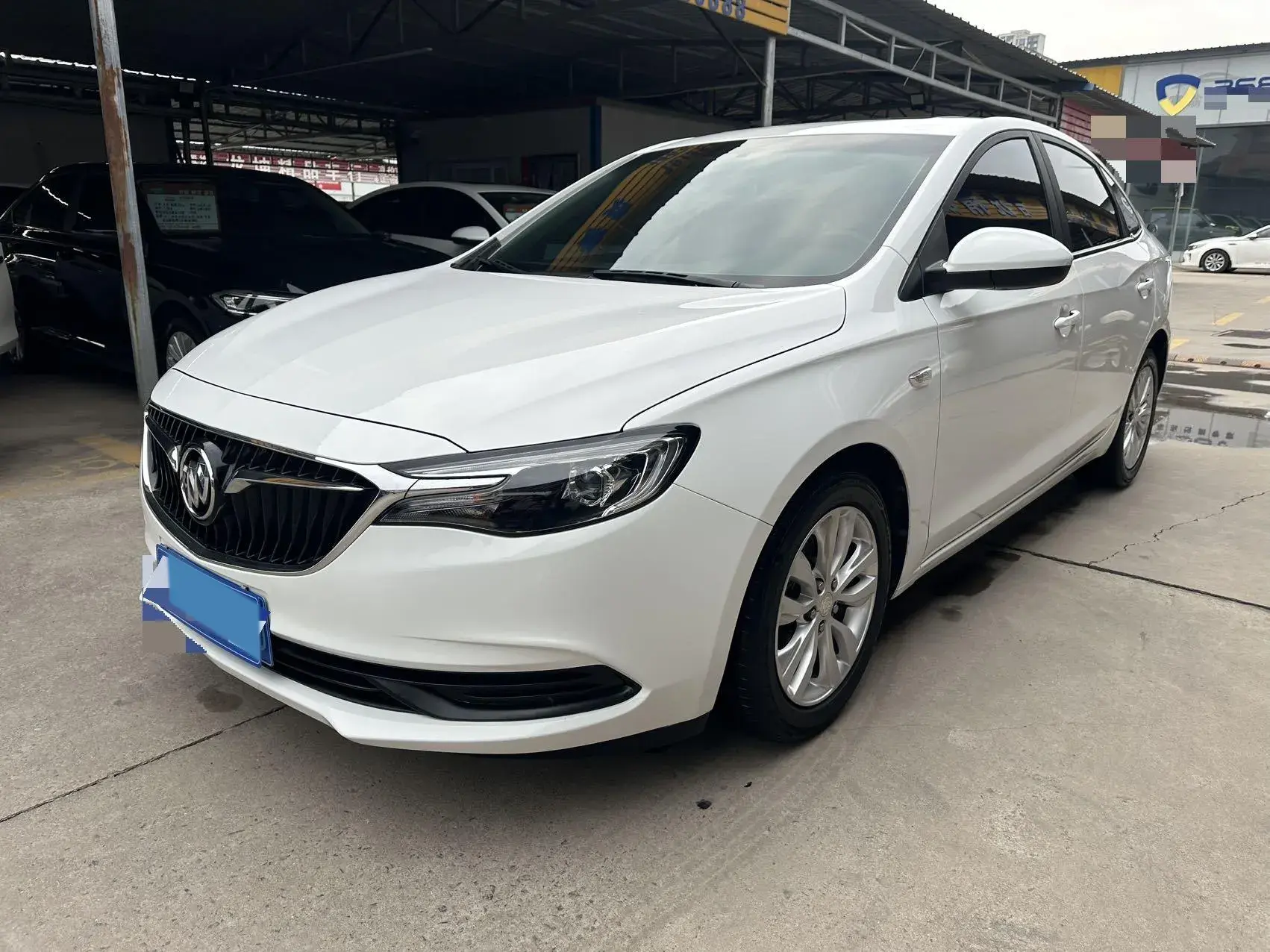 2021 BUICK EXCELLE view 1