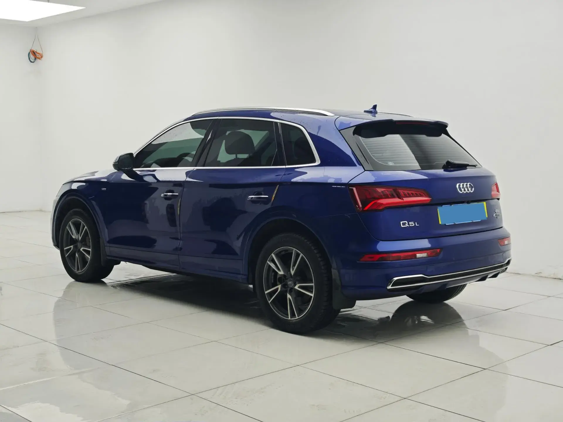 2020 AUDI Q5L thumbnail 3