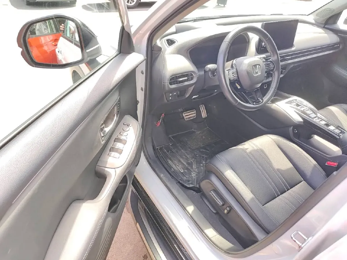 2023 Honda HR-V 2.0L 143HP L4 E-CVT Hybrid,autocango,china used car exporter,china ev exporter,chinese used car exporter,chinese used ev exporter