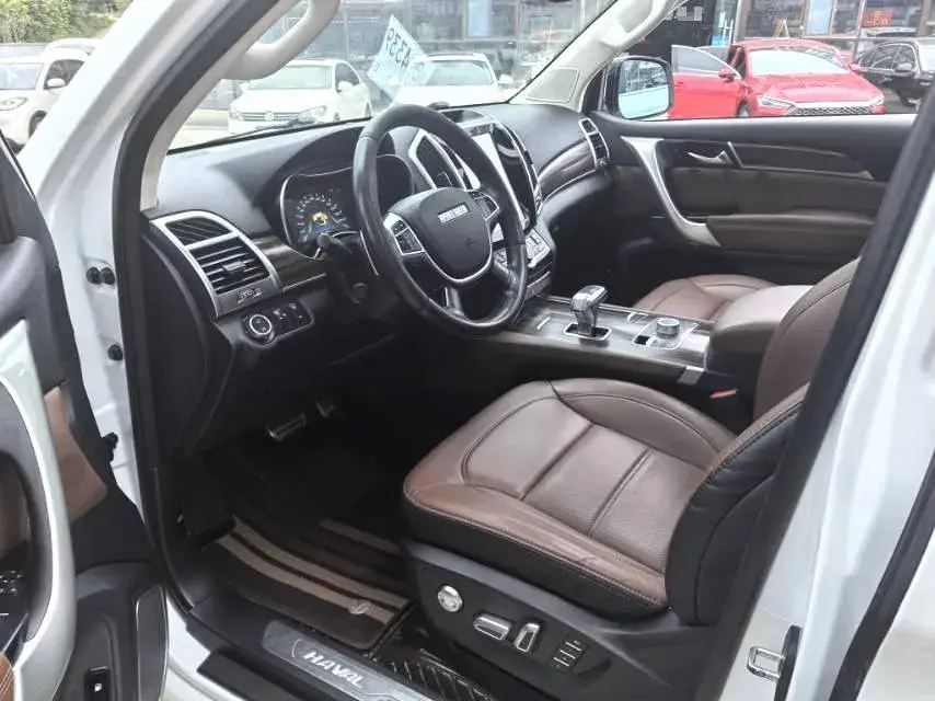2017 HAVAL H9 thumbnail 4