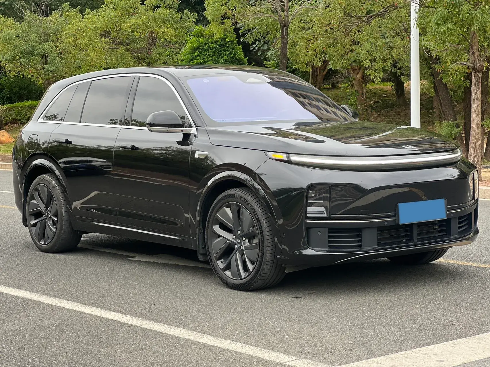 2023 LI L7 thumbnail 3