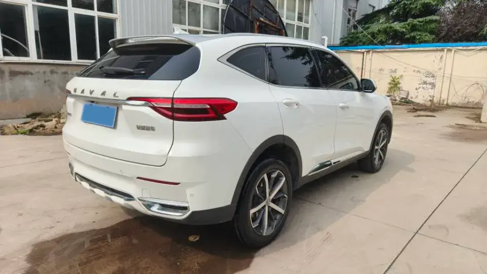 2020 HAVAL F7 thumbnail 3