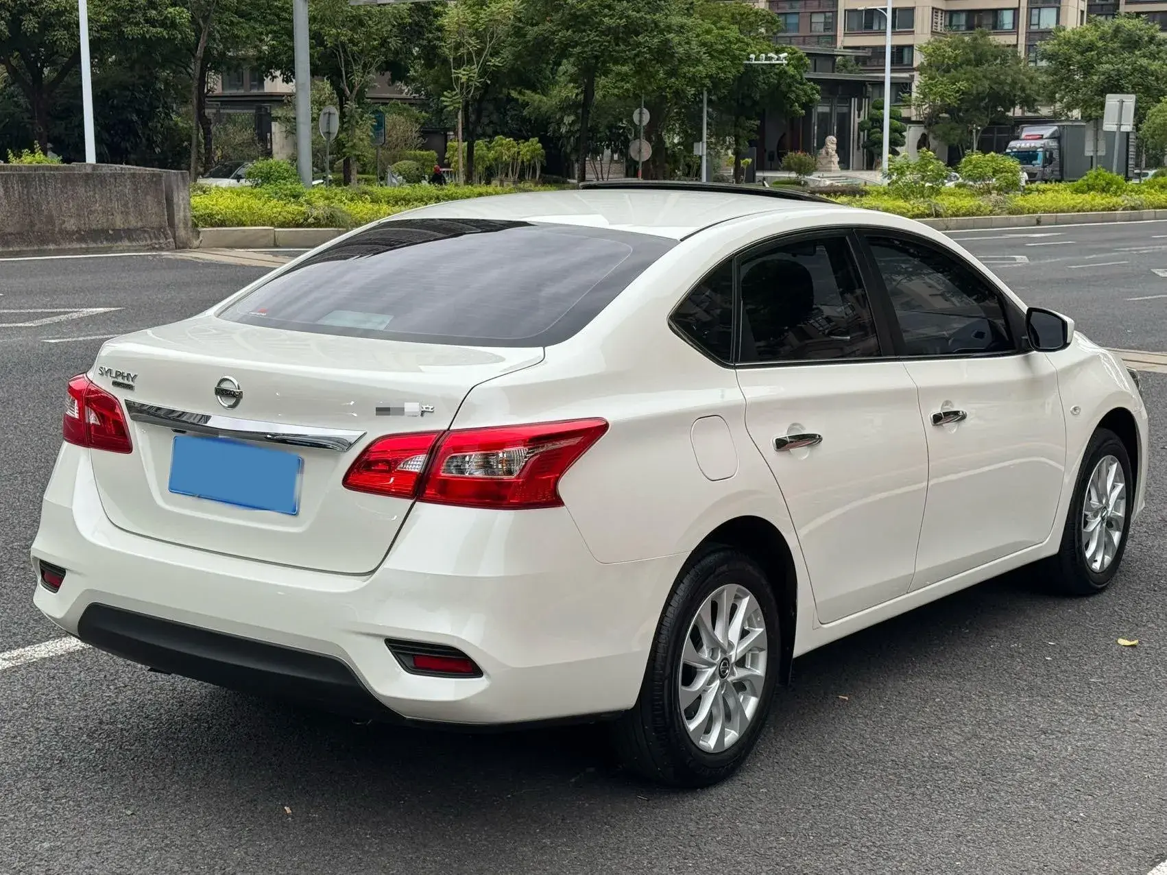 2022 NISSAN SYLPHY thumbnail 4