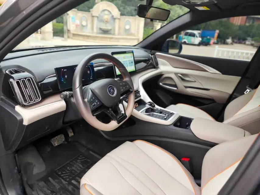 2024 BYD SONG thumbnail 4