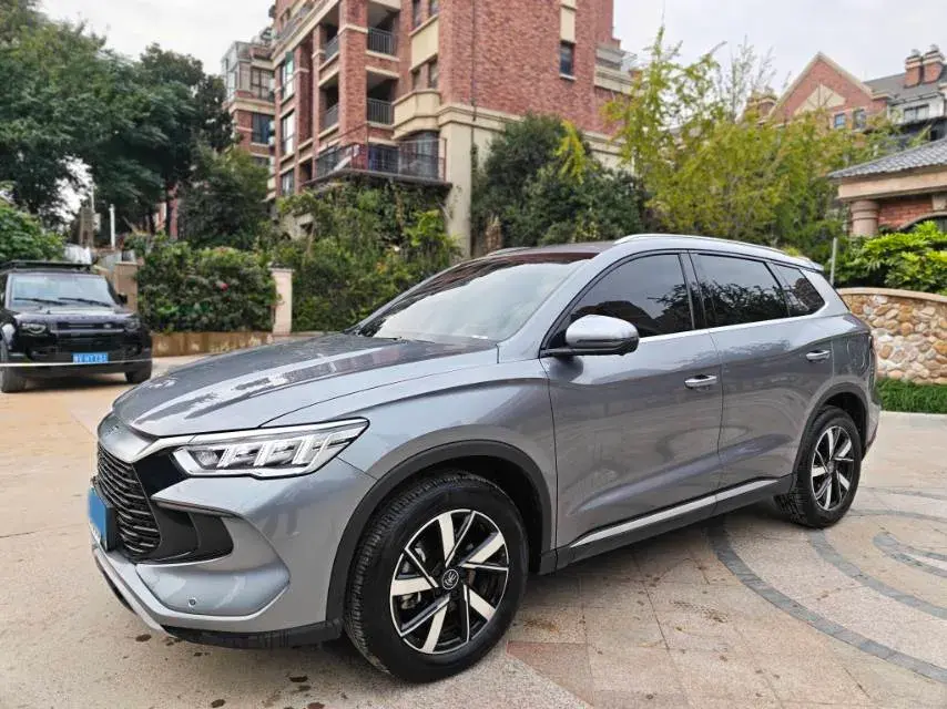 2024 BYD SONG view 1