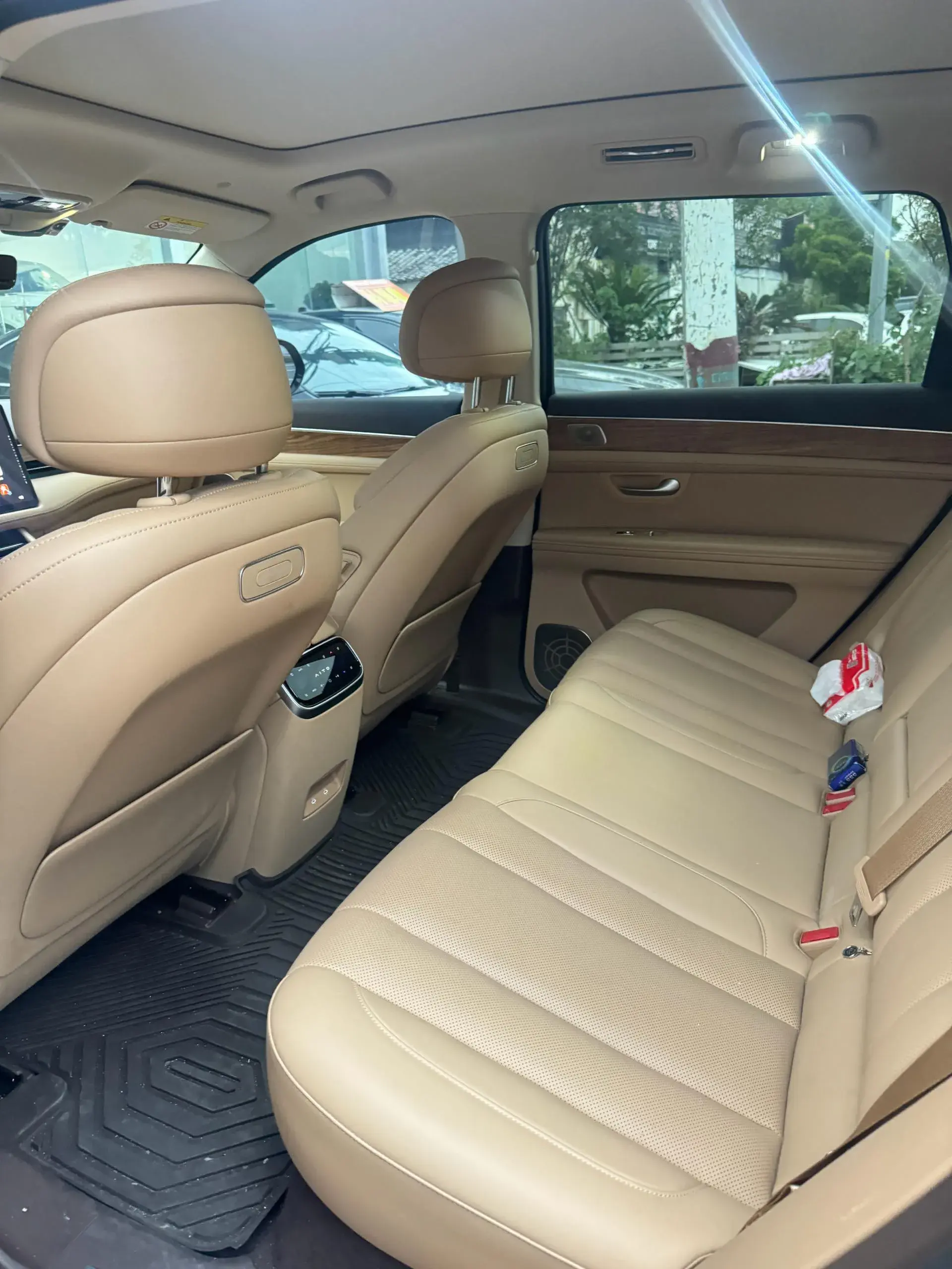 2024 AITO AITO thumbnail 4