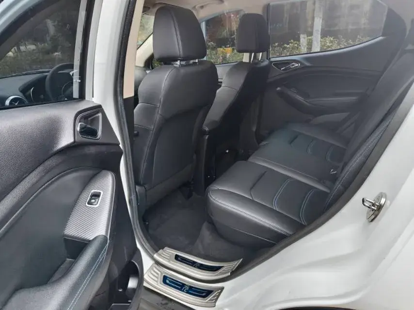 2018 BYD YUAN thumbnail 4