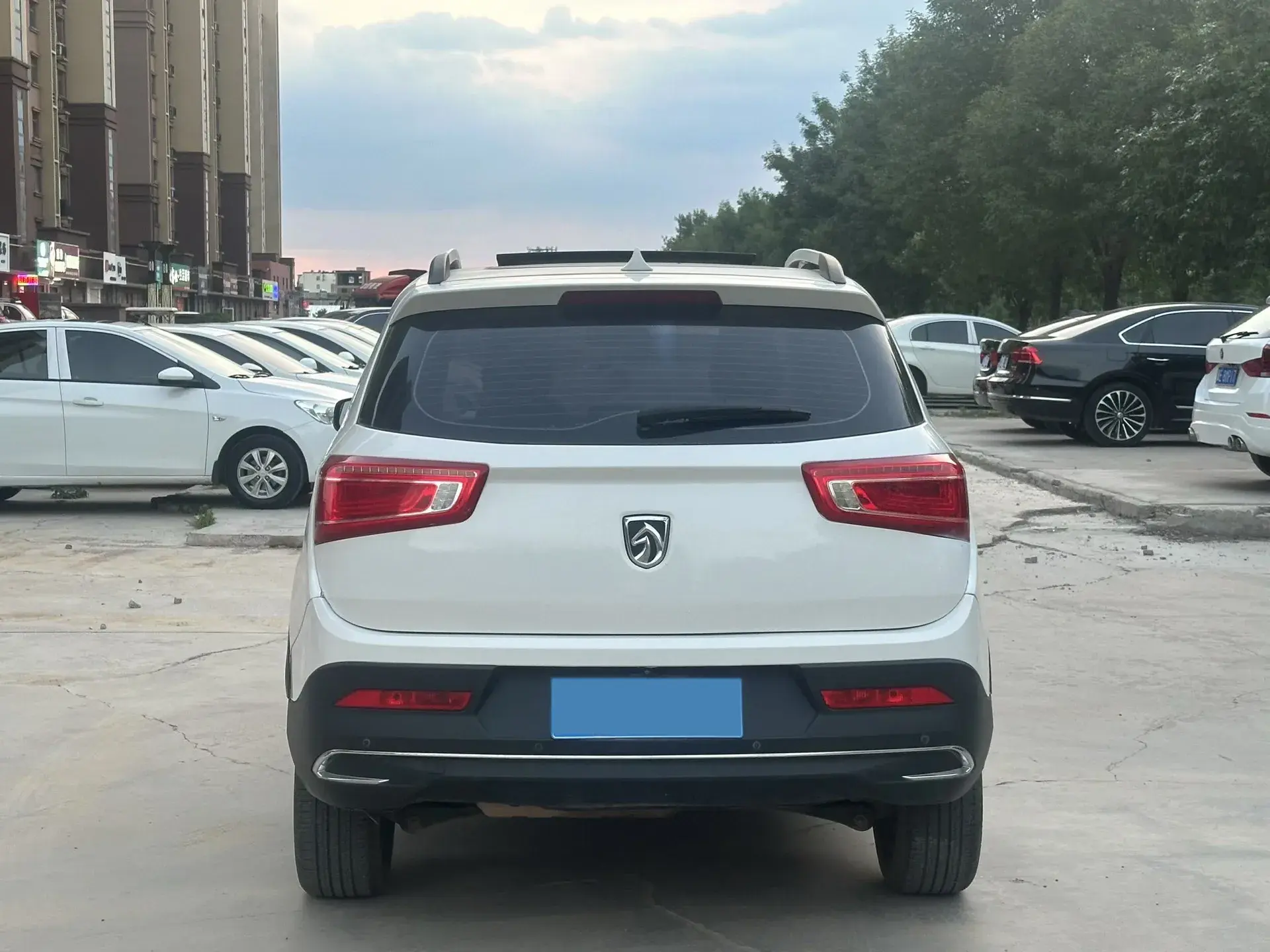 2017 BAOJUN 560 thumbnail 4