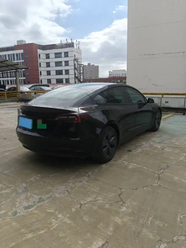 2021 TESLA MODEL thumbnail 3