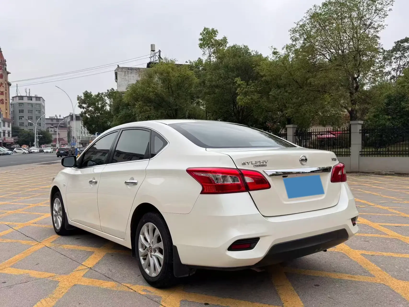 2021 NISSAN SYLPHY thumbnail 4