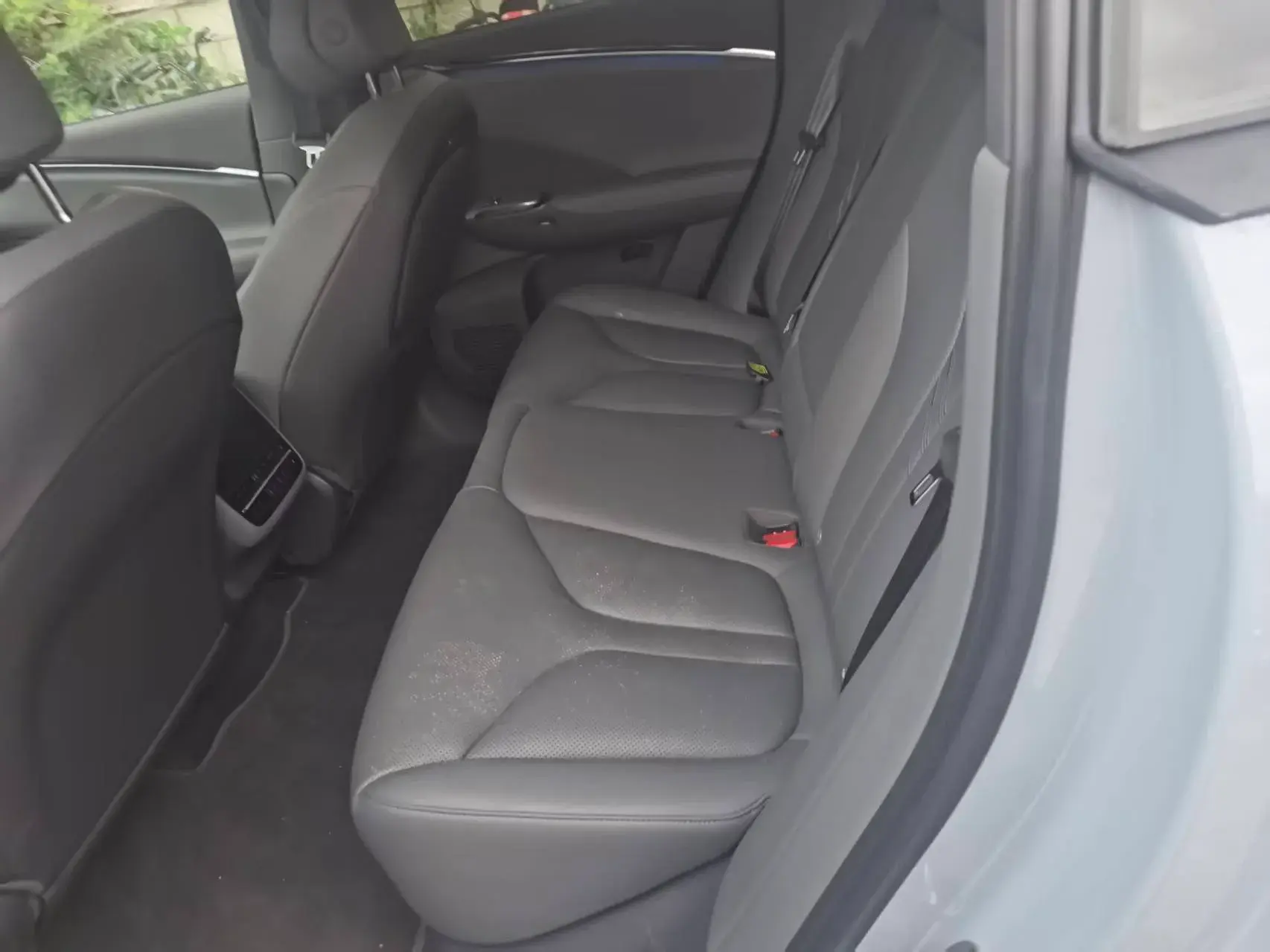 2025 XPENG G7 thumbnail 4