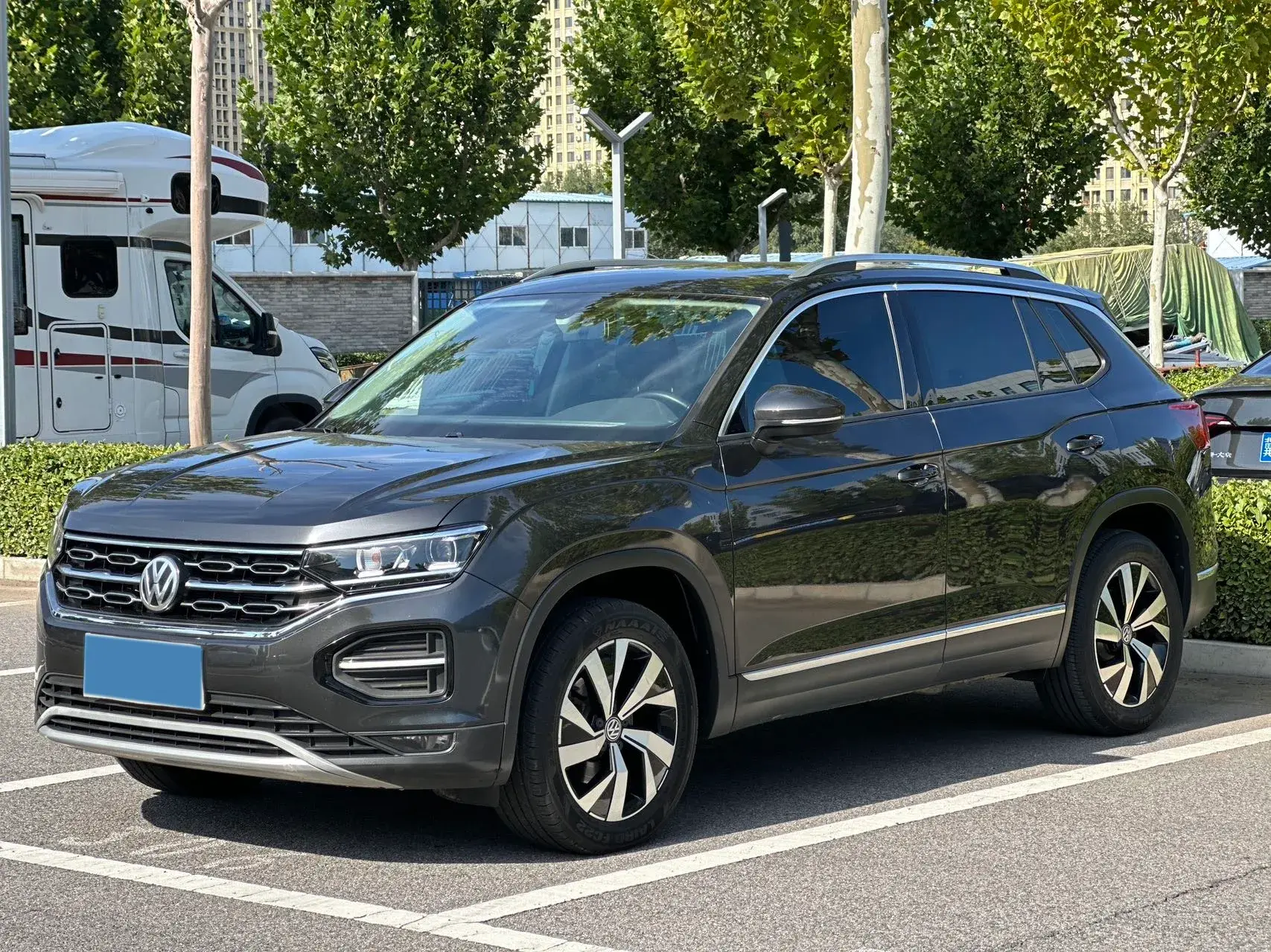 2019 VOLKSWAGEN TAYRON view 1