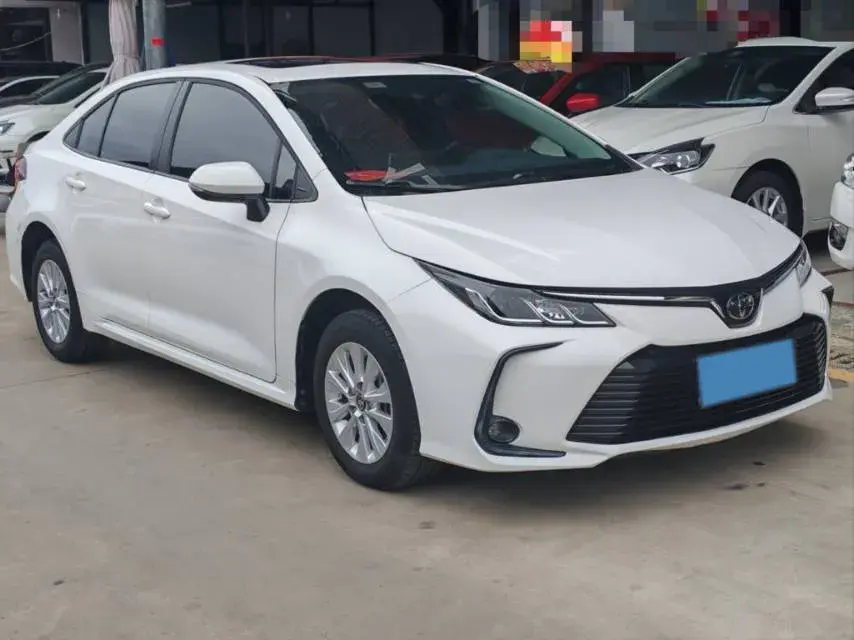 2019 TOYOTA COROLLA thumbnail 3