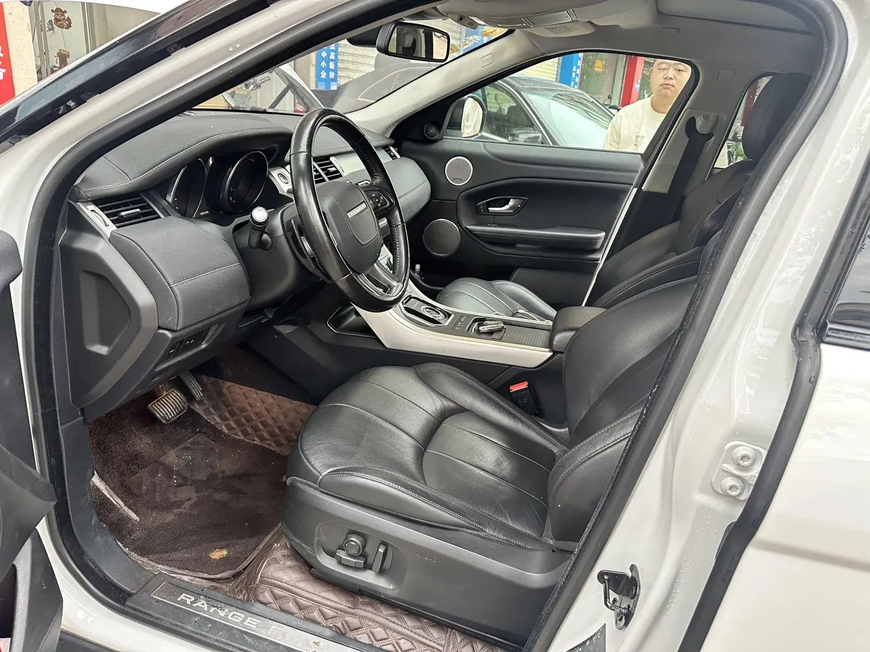 2018 LAND ROVER thumbnail 4