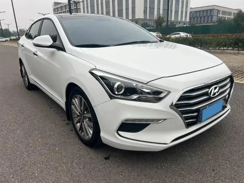 2017 HYUNDAI MISTRA thumbnail 2