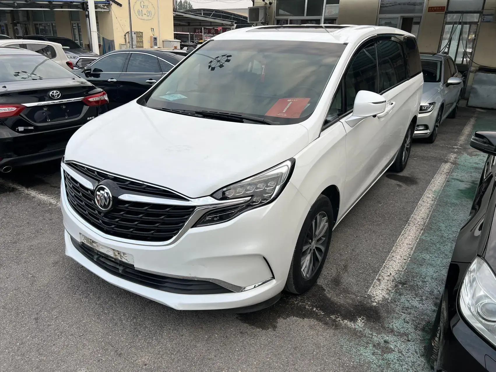 2022 BUICK GL8 view 1