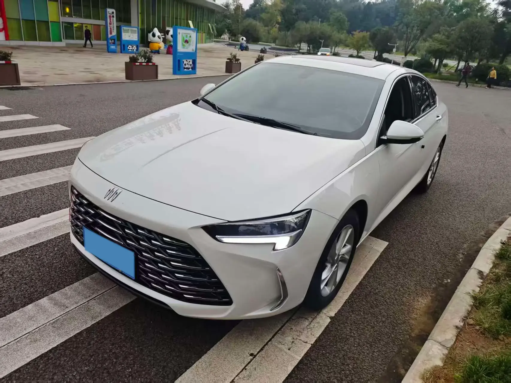 2024 BUICK REGAL view 1