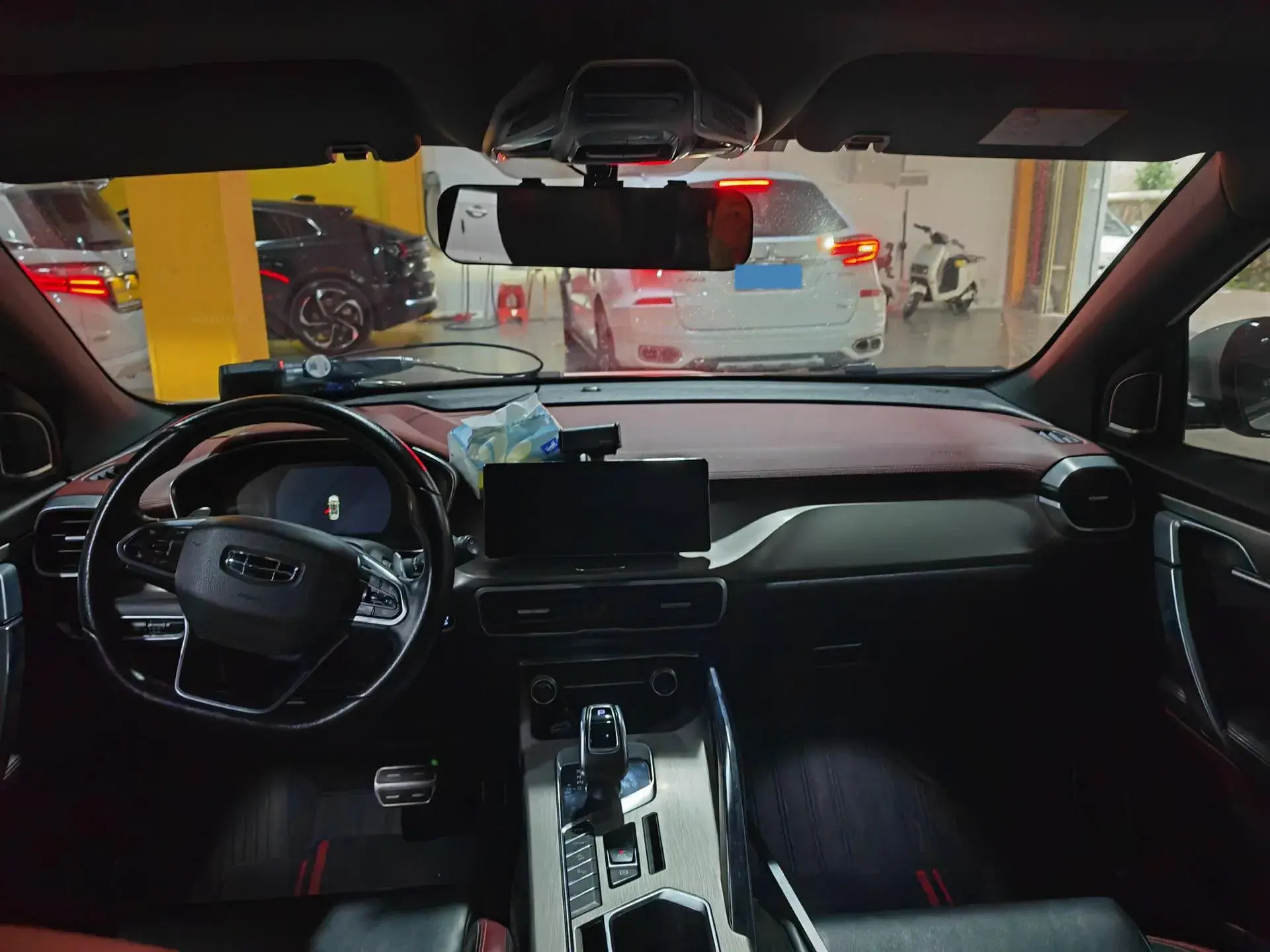 2019 GEELY COOLRAY thumbnail 4