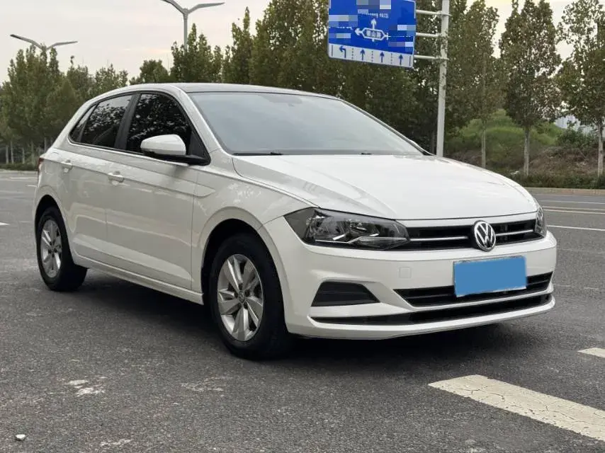 2019 VOLKSWAGEN POLO thumbnail 3