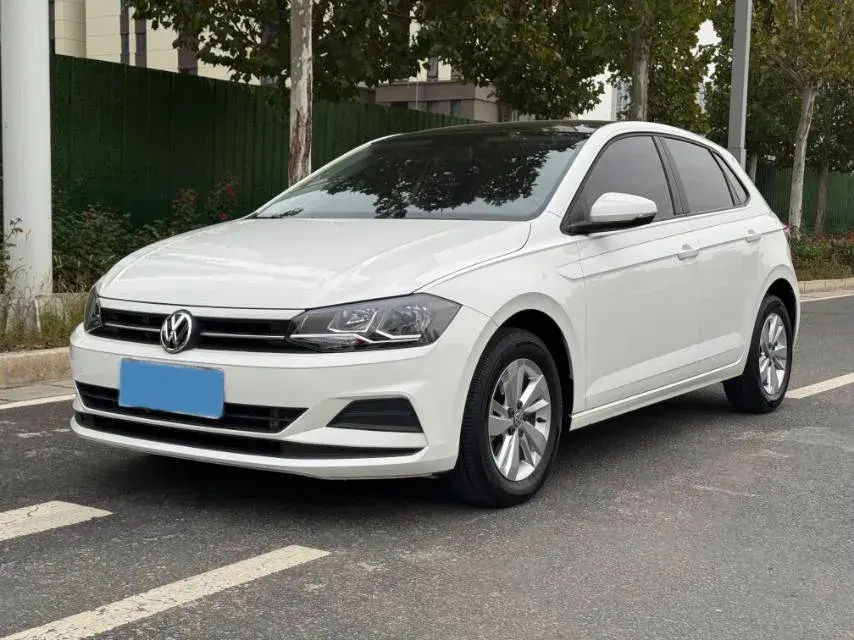 2019 VOLKSWAGEN POLO view 1