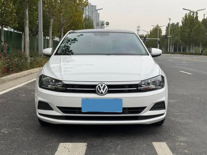 2019 VOLKSWAGEN POLO thumbnail 2