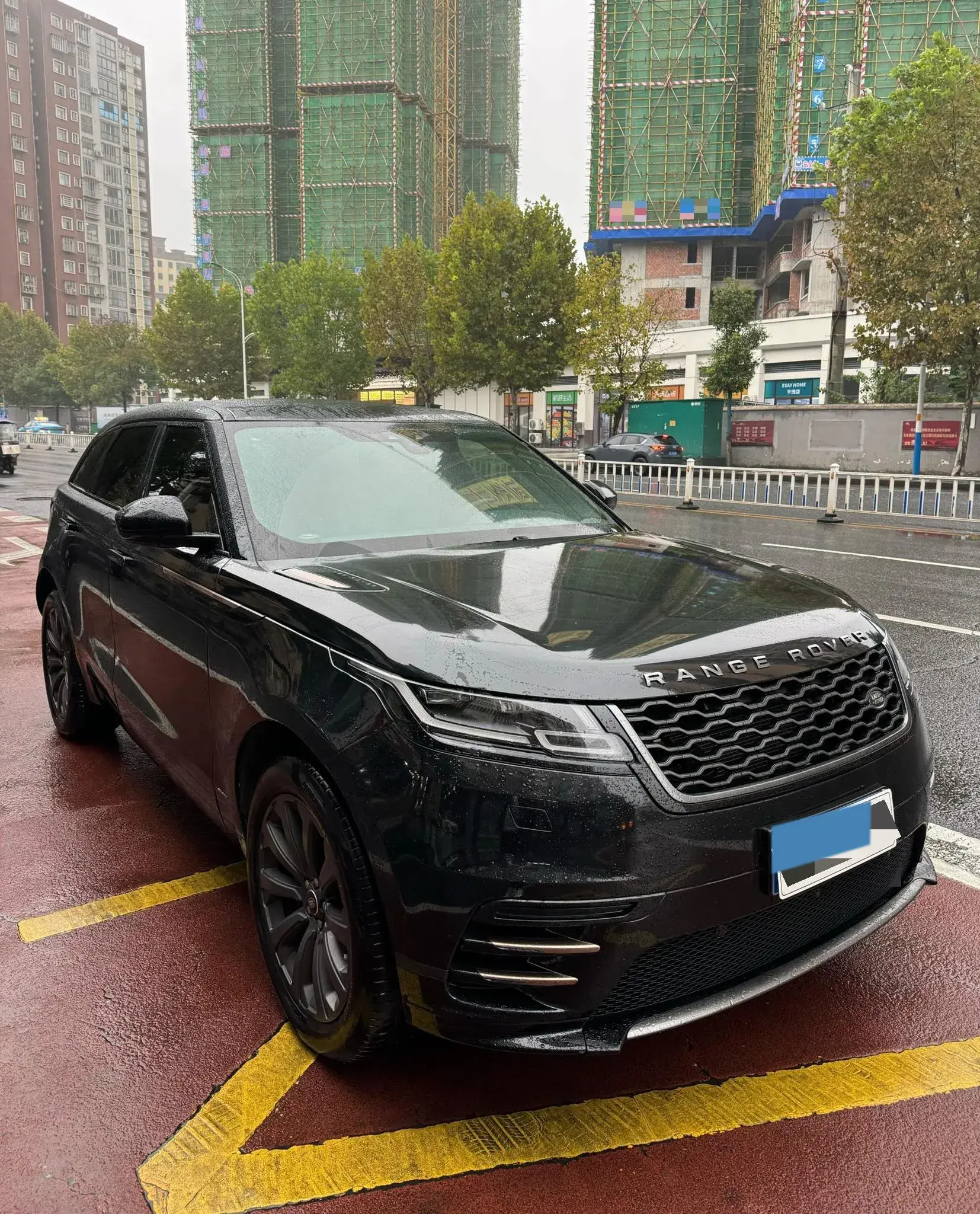 2020 LAND ROVER thumbnail 3