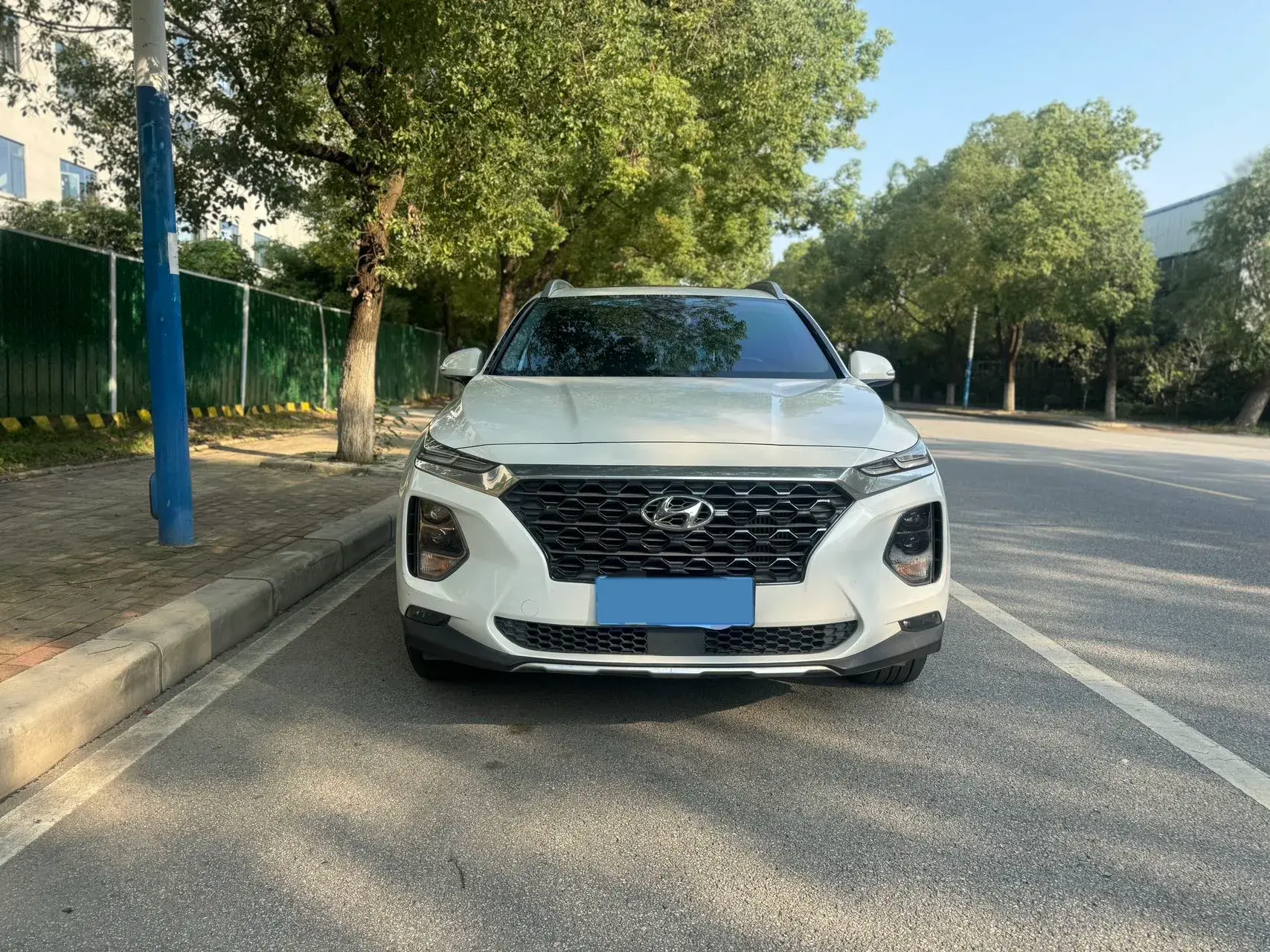 2019 HYUNDAI SANTAFE thumbnail 2