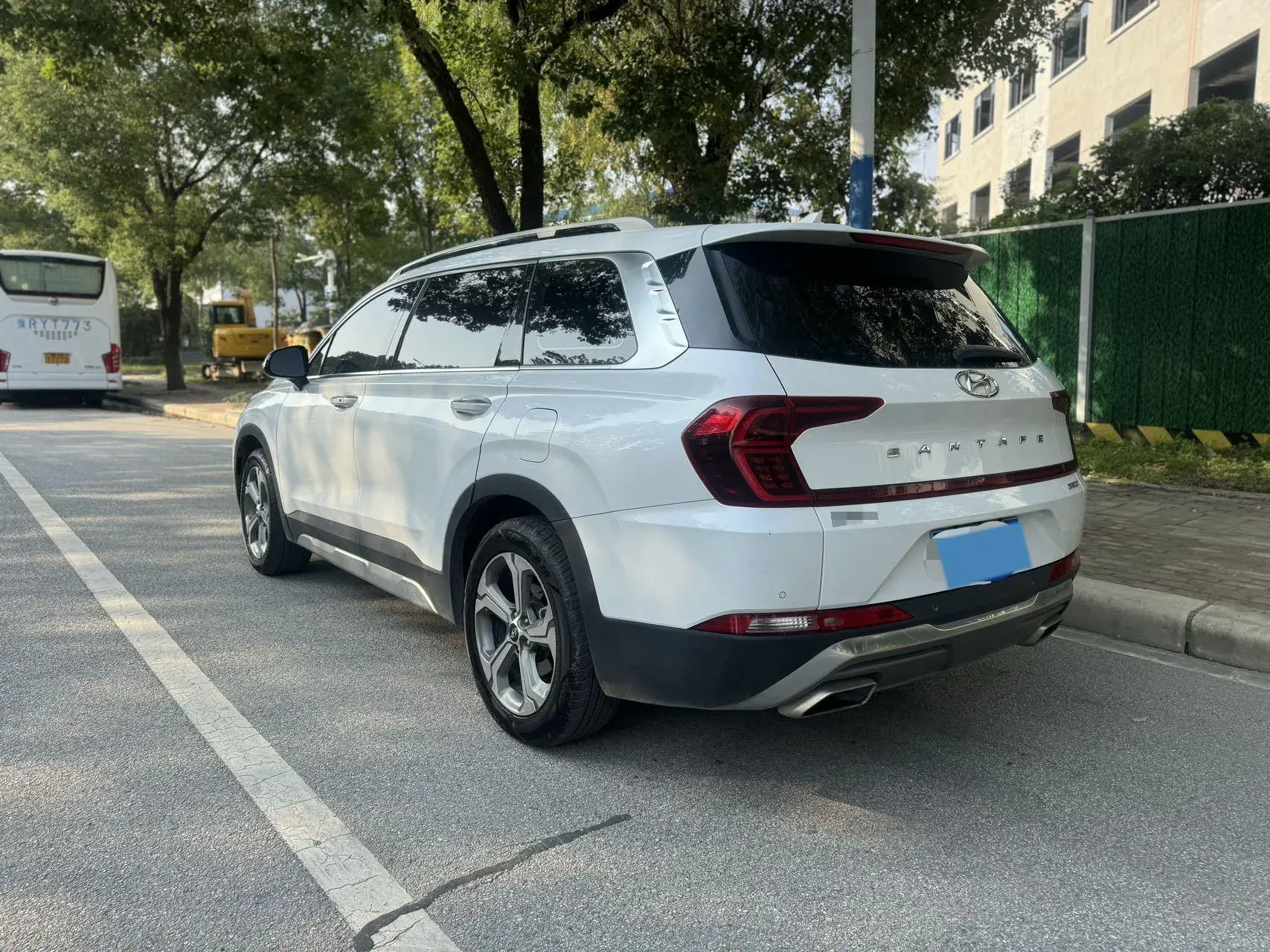 2019 HYUNDAI SANTAFE thumbnail 4