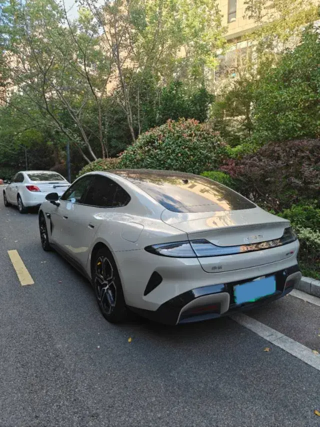 2024 MI SU7 thumbnail 4