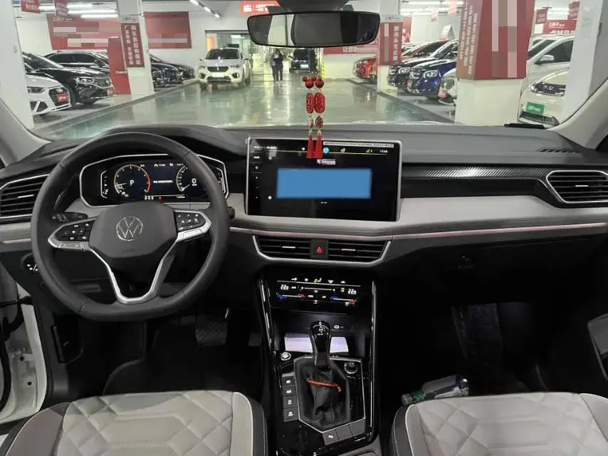 2024 VOLKSWAGEN TAYRON thumbnail 4