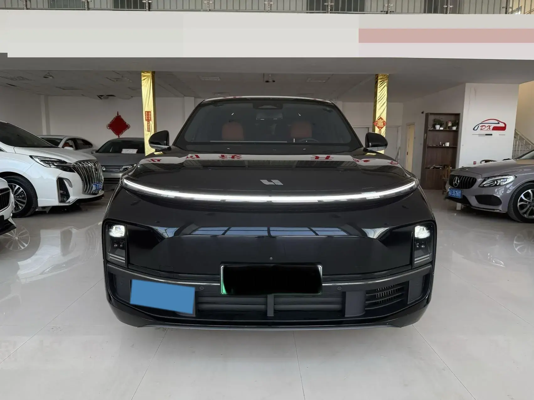 2023 LI L8 thumbnail 3