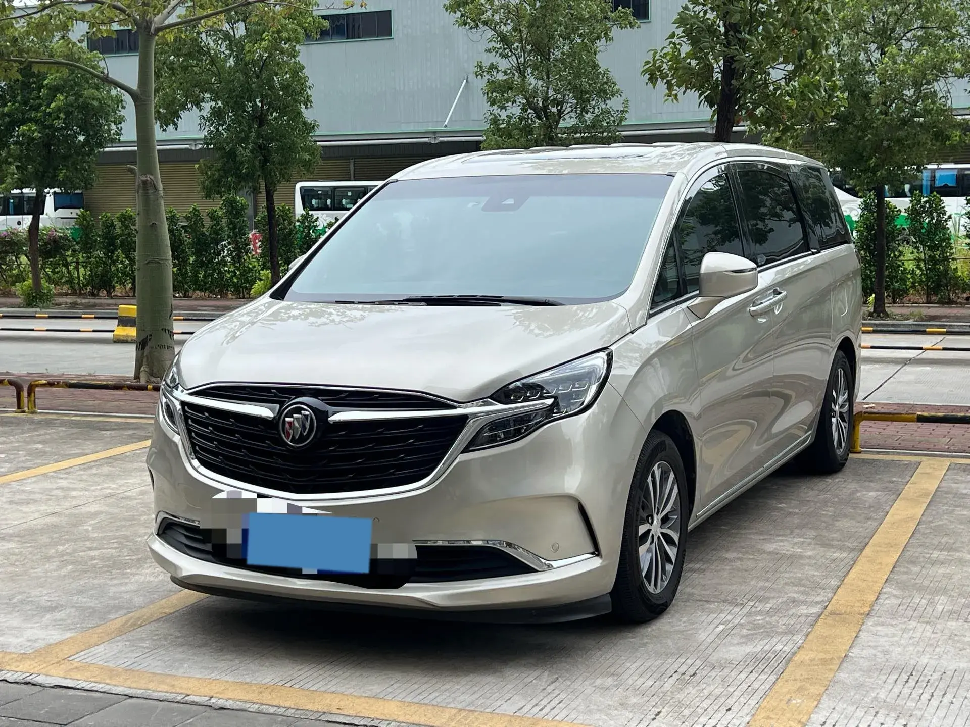 2022 BUICK GL8 view 1