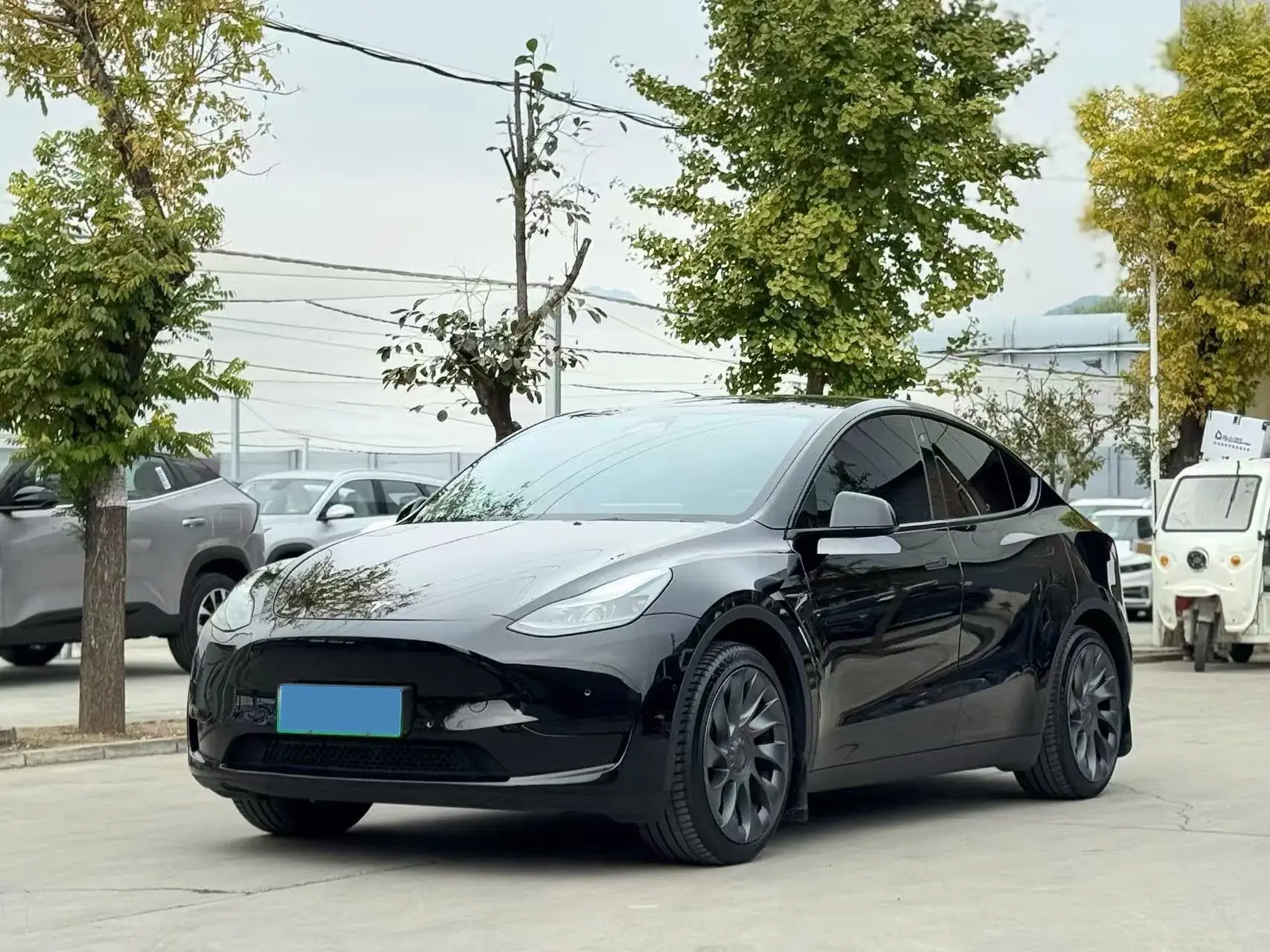 2023 TESLA MODEL view 1