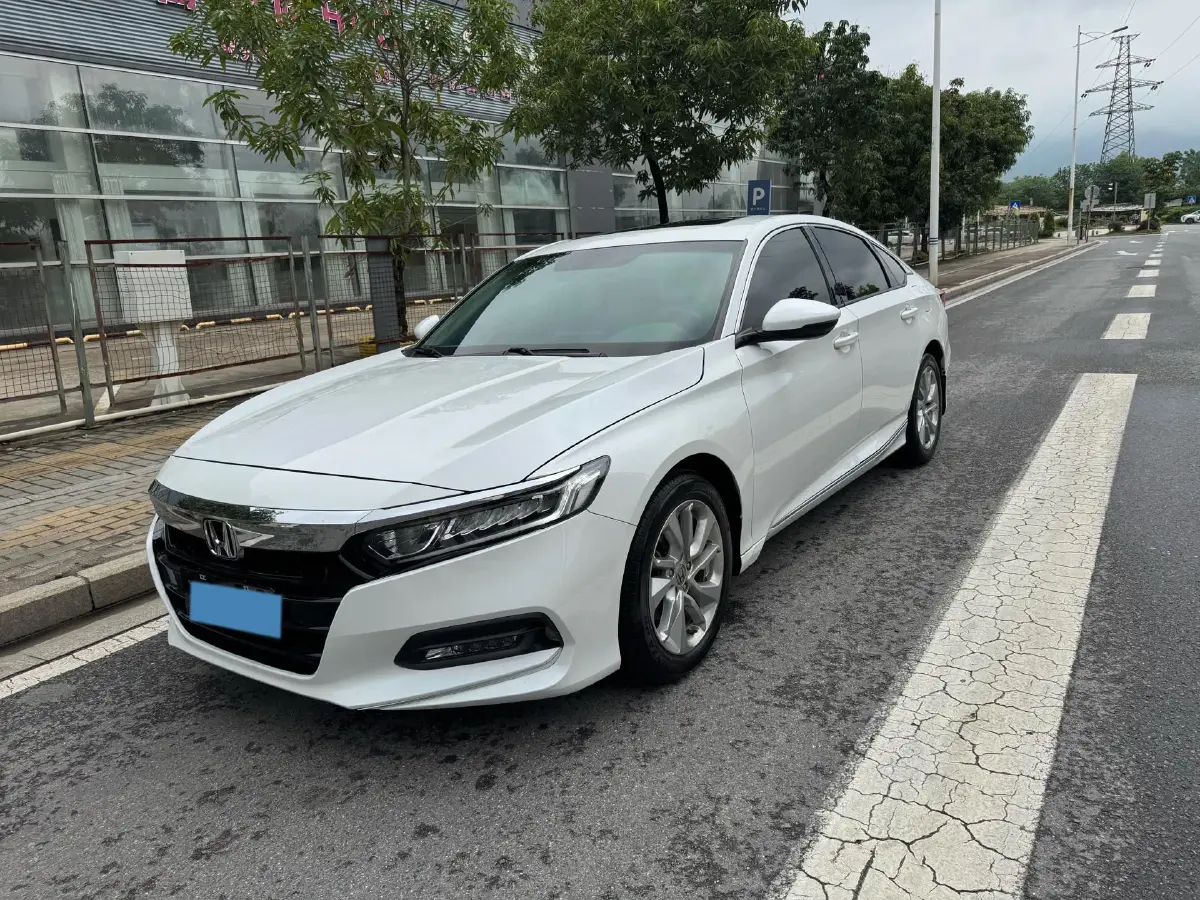 2018 Honda Accord 1.5T 194HP L4 CVT