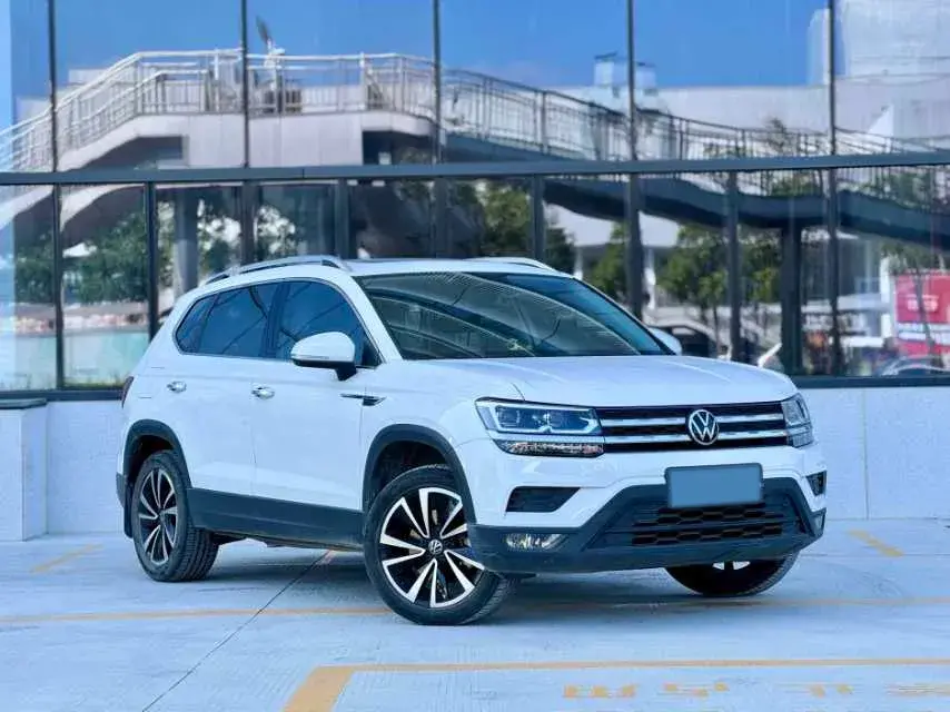2021 VOLKSWAGEN THARU thumbnail 3