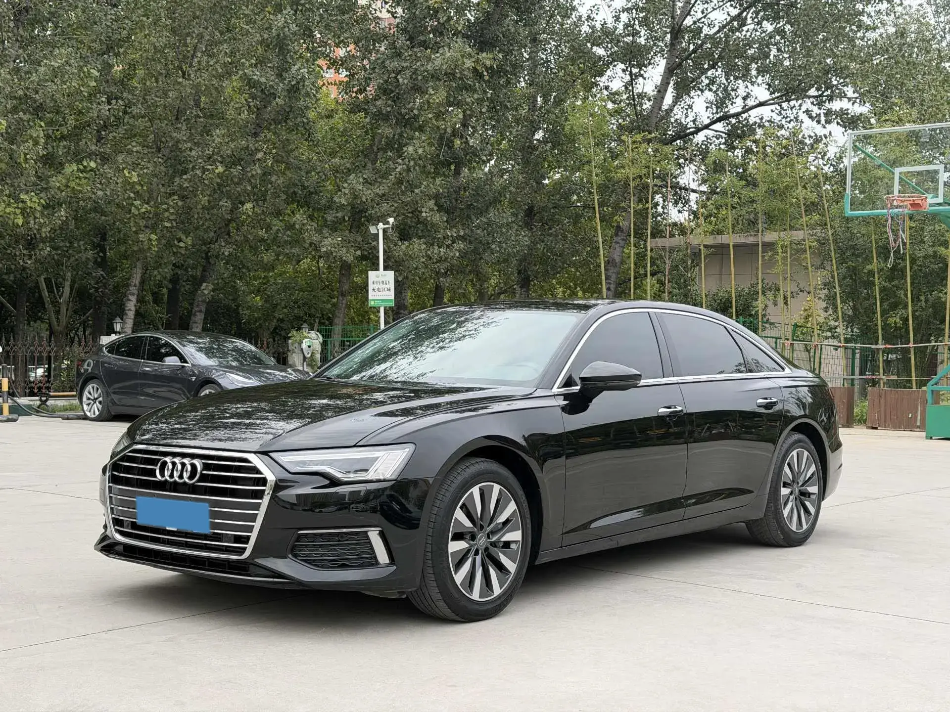 2021 AUDI A6L view 1