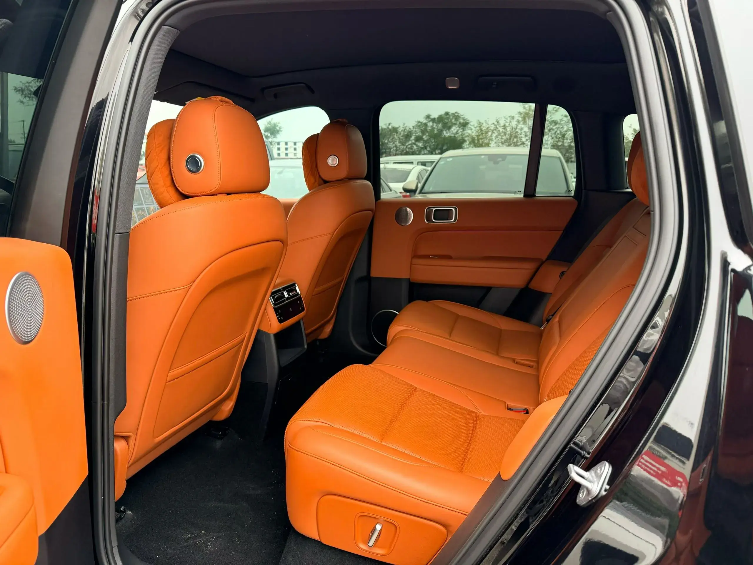 2024 LI L6 thumbnail 4