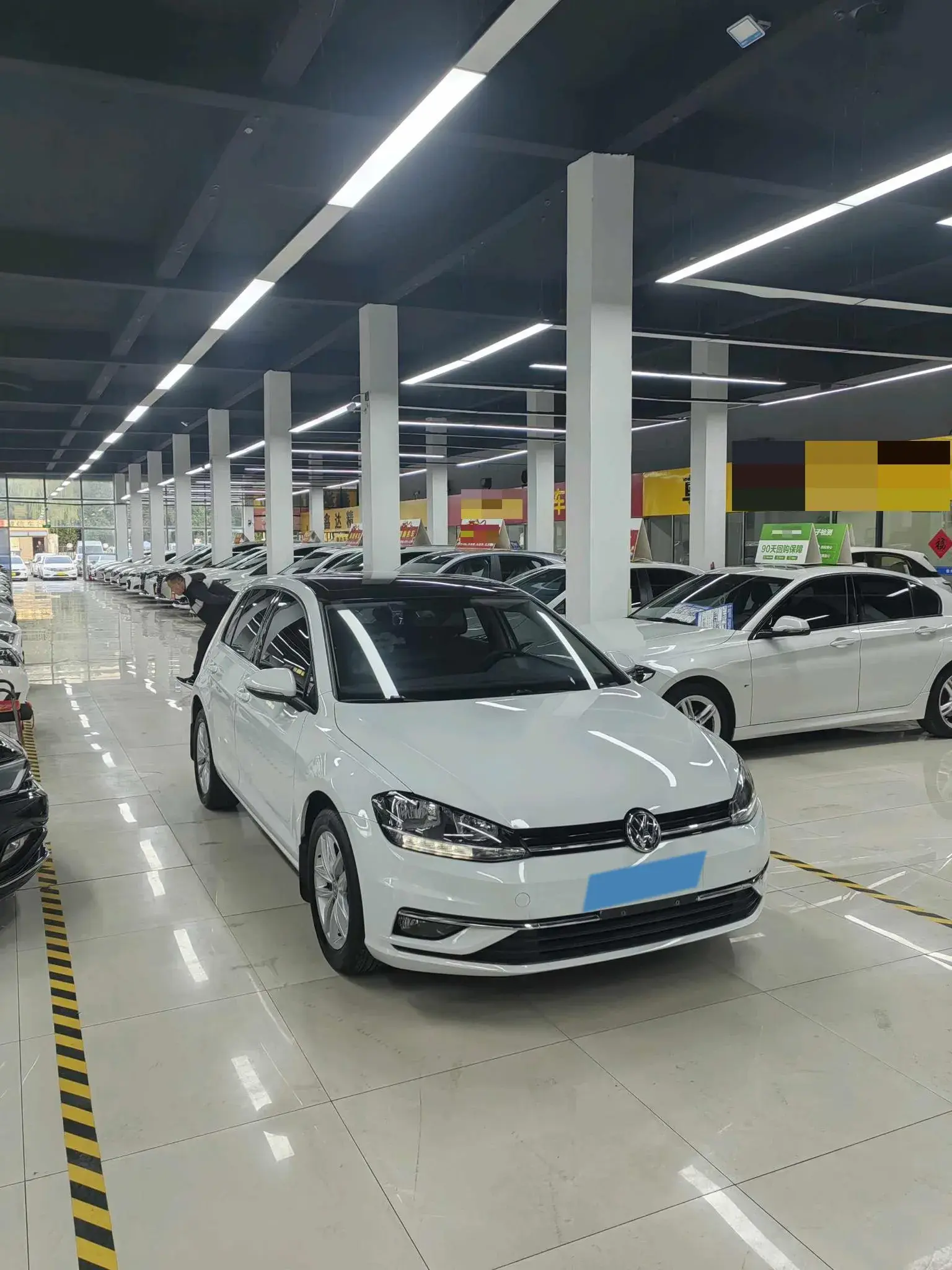 2019 VOLKSWAGEN GOLF thumbnail 2