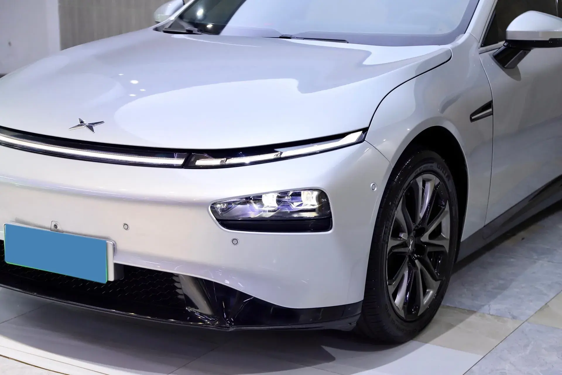 2020 XPENG P7 thumbnail 2