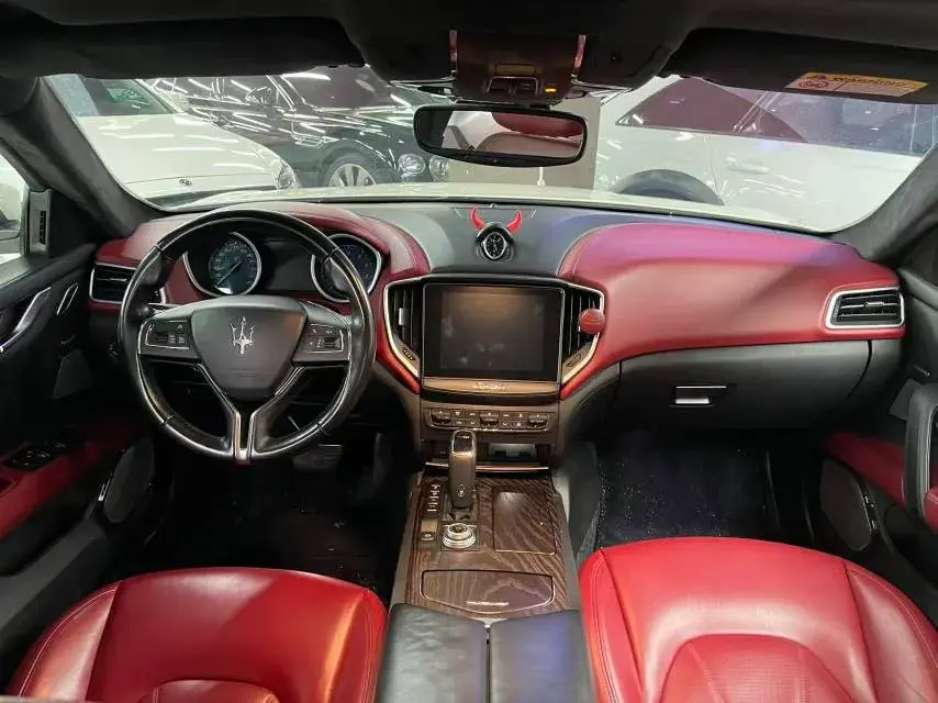 2019 MASERATI GHIBLI thumbnail 2