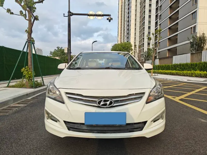 2016 HYUNDAI REINA thumbnail 2